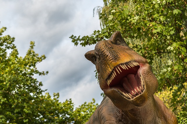 Få din egen fjernstyrede T-Rex: Leg med kongen af fortiden